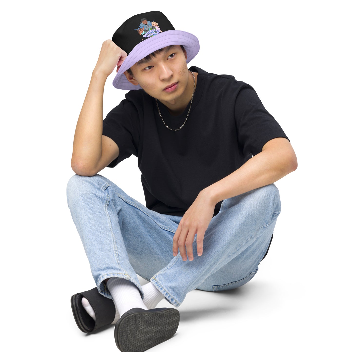Reversible bucket hat